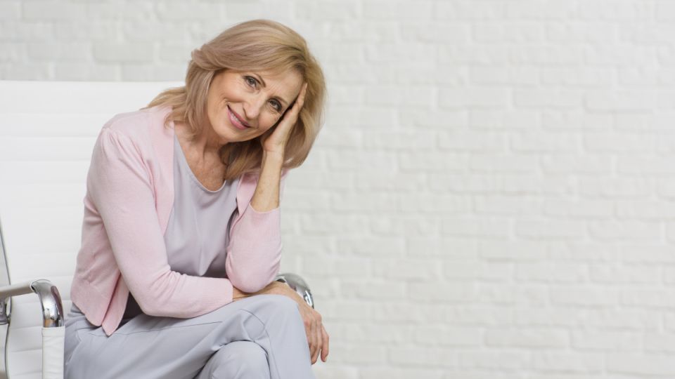 Весенний стиль для женщин 50+: как выглядеть дорого и моложе одновременно — 5 лучших образов Весенний стиль для женщин 50+: как выглядеть дорого и моложе одновременно — 5 лучших образов