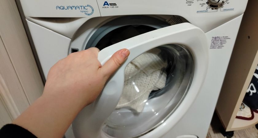 Можно ли оставлять открытым люк стиральной машинки - запомните раз и навсегда