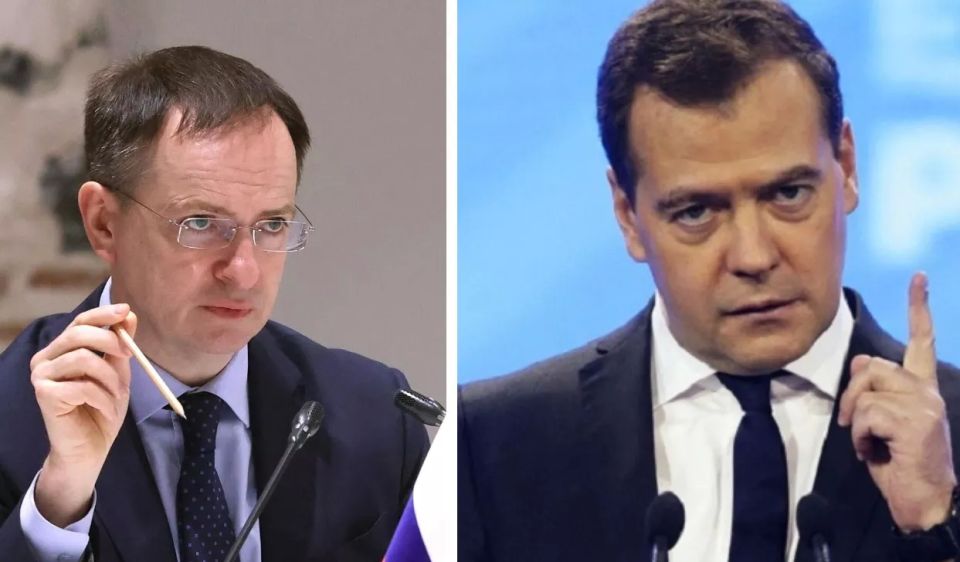Испугались Мединского? Приедет Медведев: Запад просит заменить «слишком жёсткого» главу российской делегации — Москве есть чем ответить