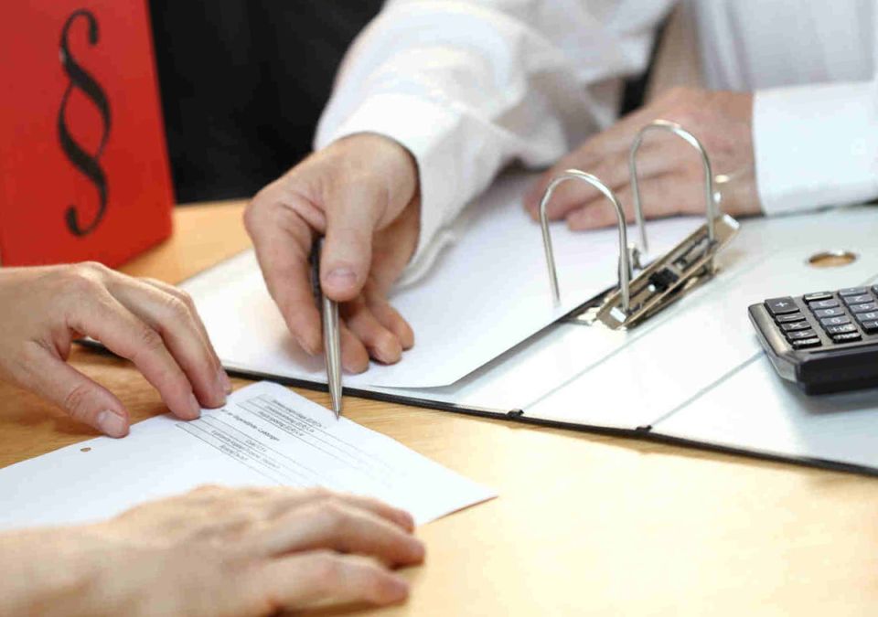 Поручительство по кредиту: все риски и подводные камни