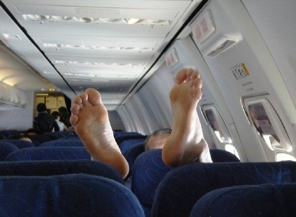 66 правил вежливости на борту: как сделать полет комфортным для всех