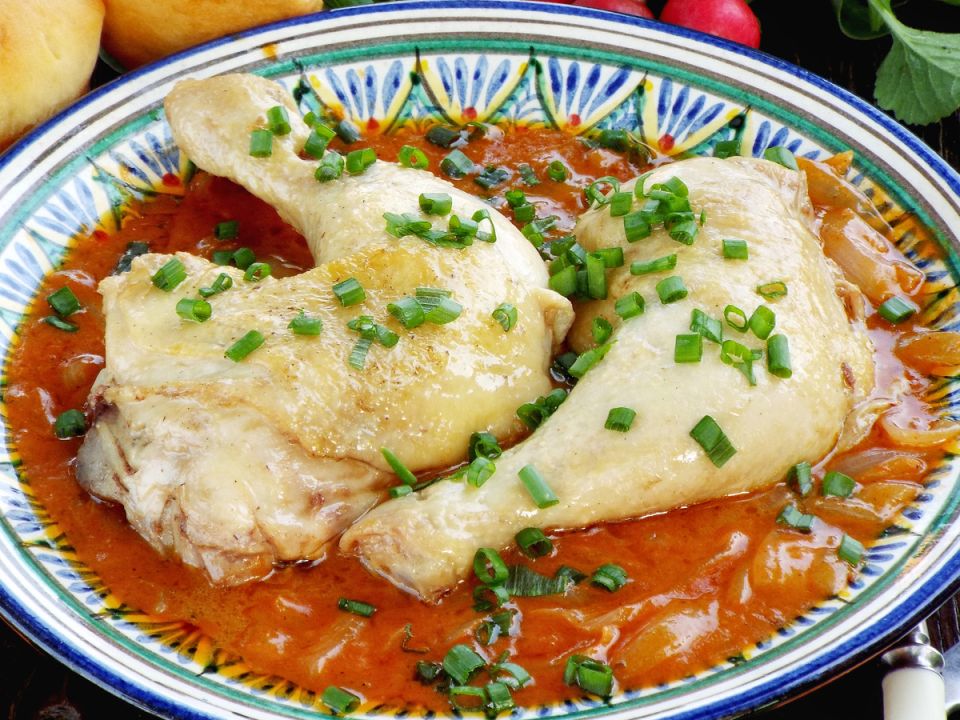 Сочная курица с луком, которая заменит любой шашлык