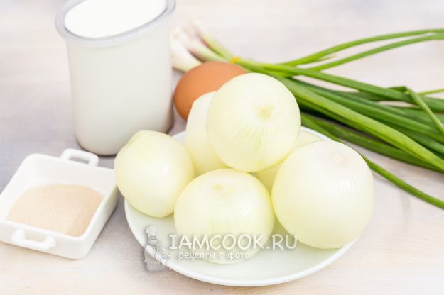 Пирог с луком: как удивить своих близких мягким и вкусным лакомством