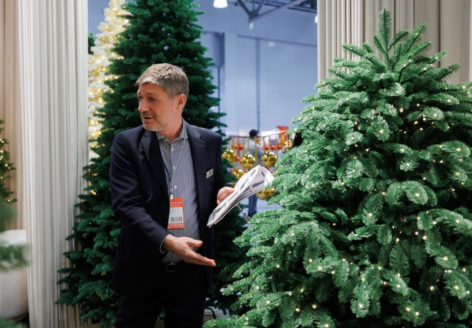 Женщина отсудила кругленькую сумму за некачественную елку: подробности громкого дела