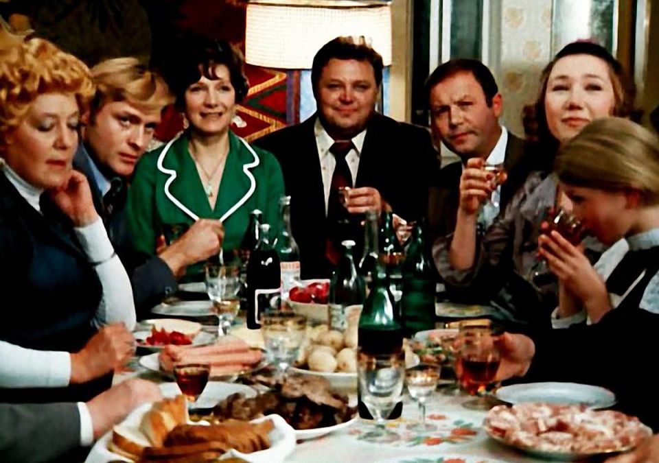 Как продлить жизнь праздничным угощениям: практическое руководство по срокам хранения продуктов