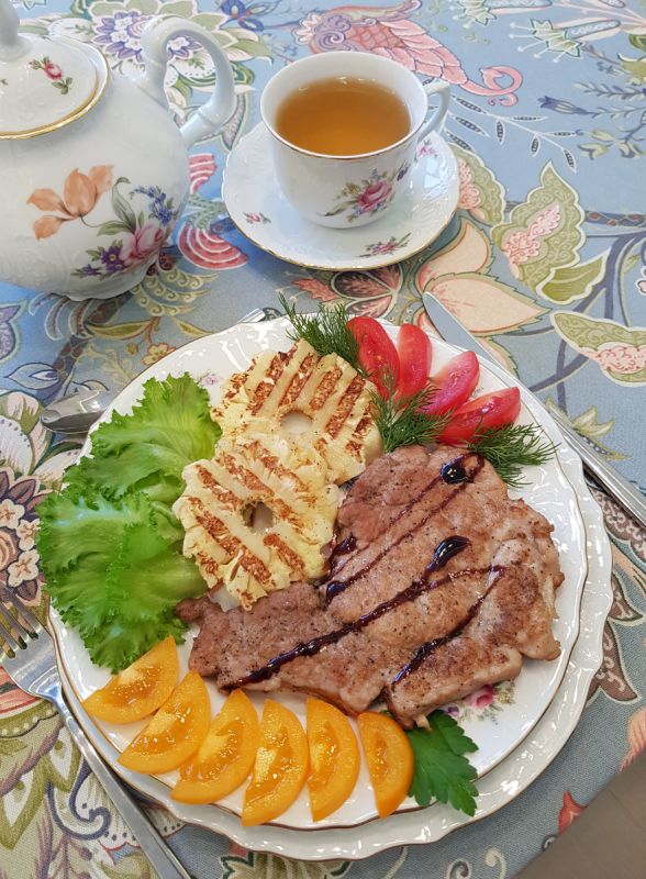 Отбивные из свинины с ананасами на гриле — простое решение для вечера
