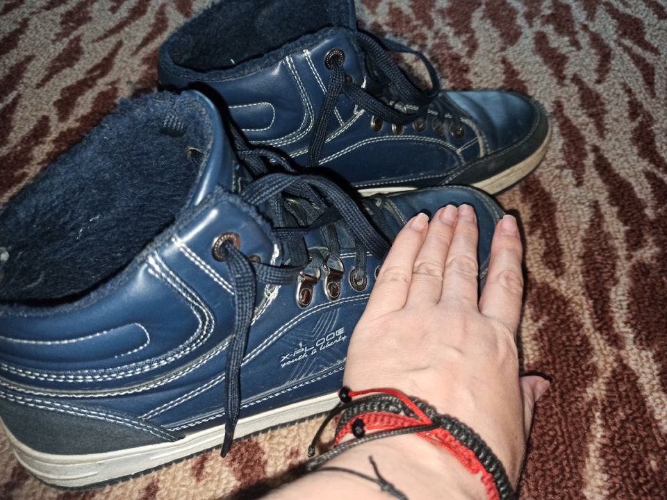 Как растянуть тесную обувь дома: три проверенных простых способа