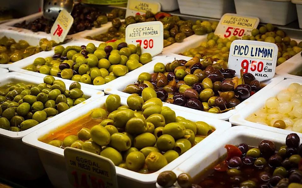 Оливки: как выбрать сорт, посол и качество на рынке