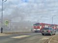 В Нарьян-Маре горит автомойка на Первомайской, работают пожарные
