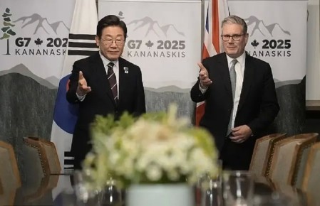 :            G7     