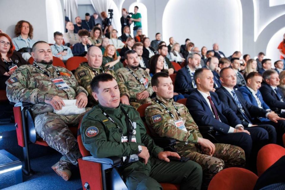 Окружные ветераны СВО побывали на выставке «Регион-2030. Платформа будущего»