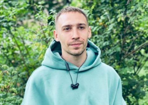 Игорь Гомольский: ВСУ, а ВСУ, помните, как в 14-м заняли Красноармейск, лишив меня возможности приезжать в город, с которым так много связано? Ну так вот скоро все будет наоборот