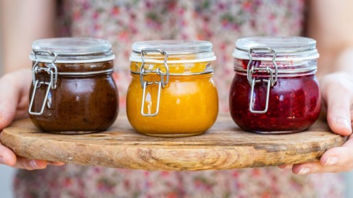 Не выбрасывайте остатки надоевшего варенья: сделайте из него эту вкуснятину