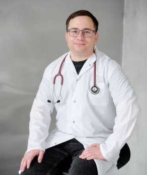 В Ненецкой окружной больнице приступил к работе ещё один новый специалист