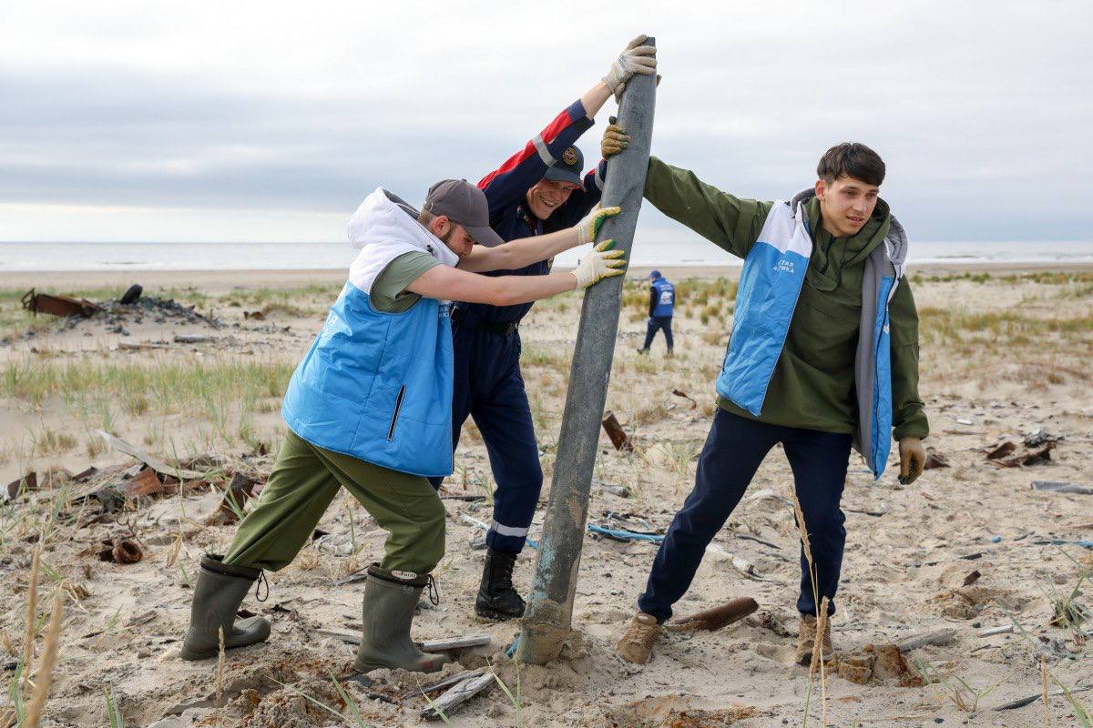 Андрей Нагибин: уборки отходов вручную для Крайнего Севера являются оптимальными Андрей Нагибин: уборки отходов вручную для Крайнего Севера являются оптимальными