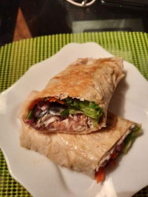 Шаурма с запеченной скумбрией: новый взгляд на классический рецепт