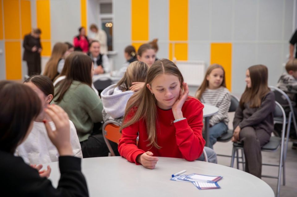 «Квизмашина: Молодёжка» прошла для активистов Движения Первых НАО и Запорожья «Квизмашина: Молодёжка» прошла для активистов Движения Первых НАО и Запорожья