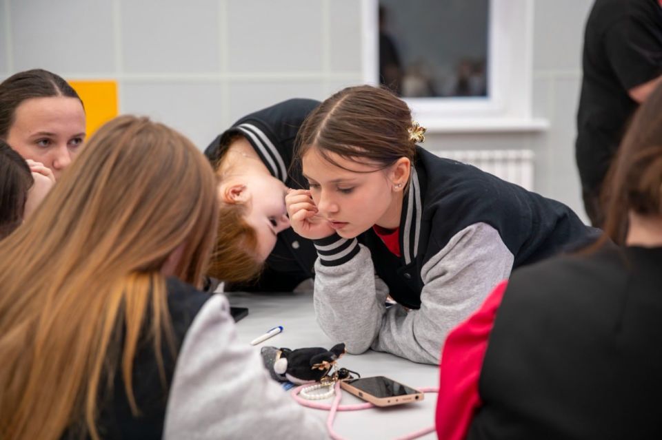 «Квизмашина: Молодёжка» прошла для активистов Движения Первых НАО и Запорожья «Квизмашина: Молодёжка» прошла для активистов Движения Первых НАО и Запорожья