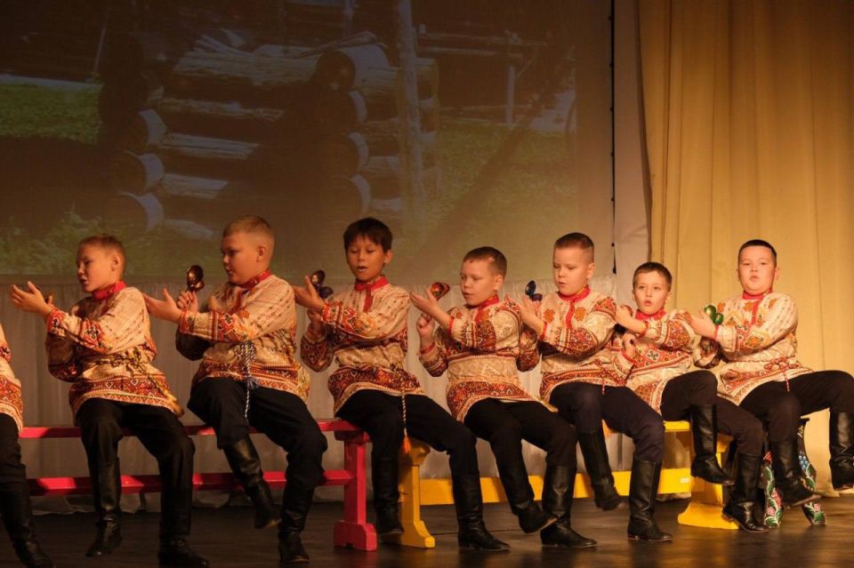 В Тельвиске прошёл праздничный концерт, посвящённый Дню народного единства