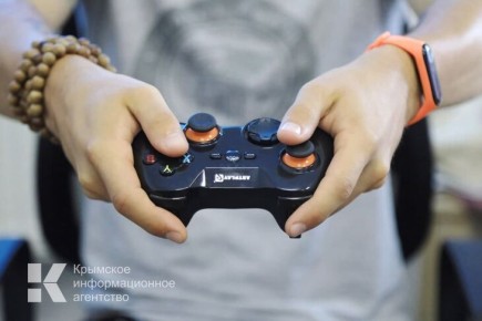 Среди детей быстро растёт популярность таких игр, как Minecraft и Roblox