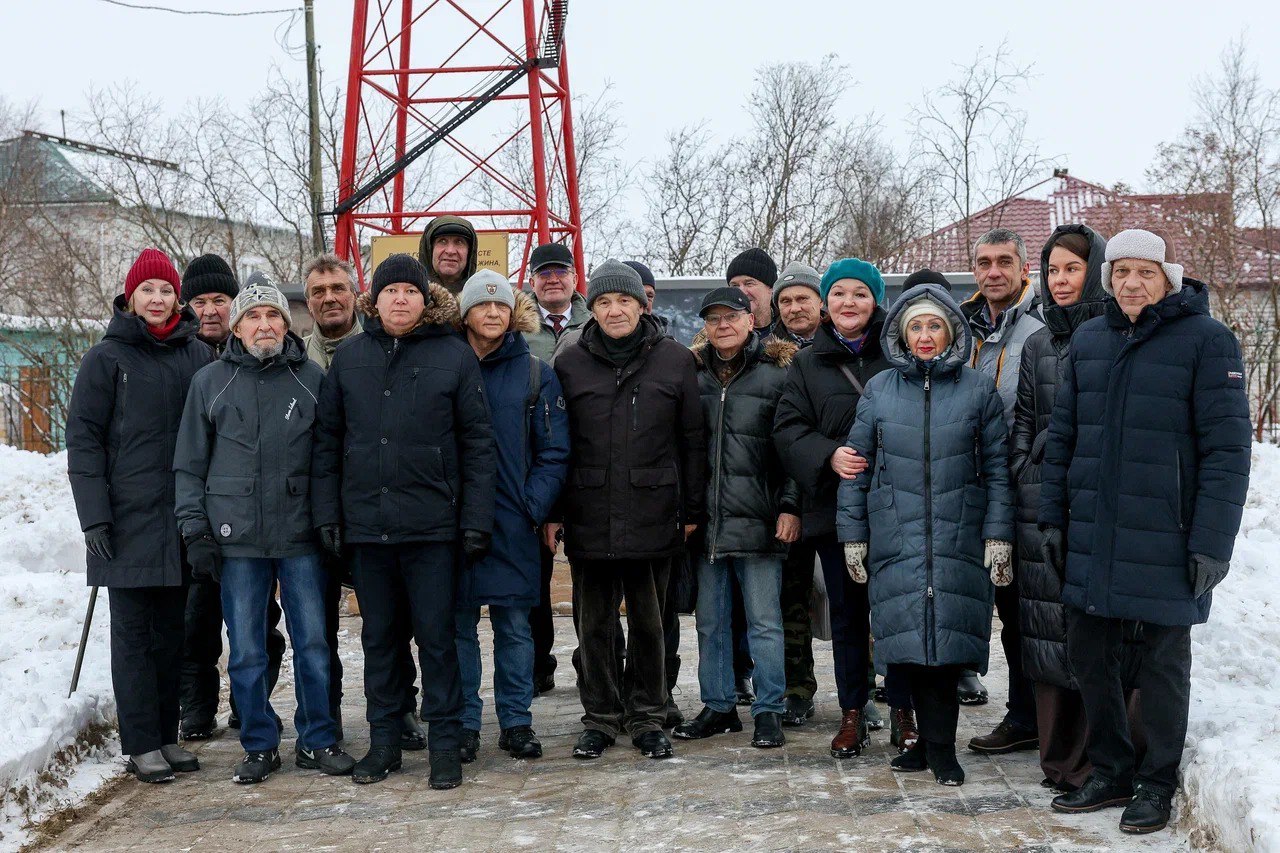 В Нарьян-Маре обустроили территорию у памятника «Буровая вышка» В Нарьян-Маре обустроили территорию у памятника «Буровая вышка»