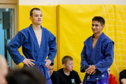 В региональном турнире по самбо приняли участие более 90 спортсменов