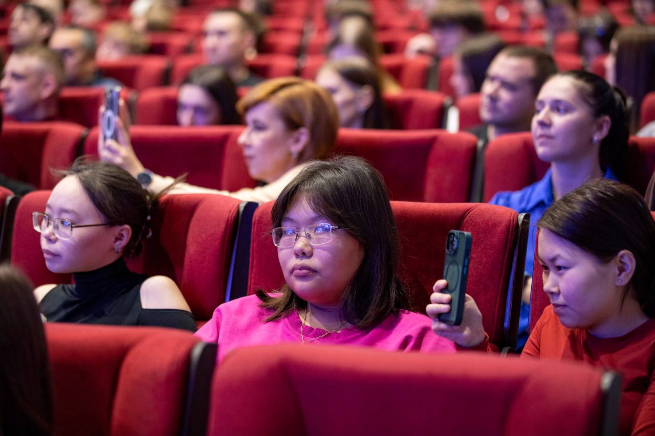 В Нарьян-Маре прошла встреча с российским актёром театра и кино Владимиром Стекловым В Нарьян-Маре прошла встреча с российским актёром театра и кино Владимиром Стекловым