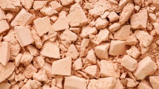 Вы этого не знали: разбитую пудру или тени можно восстановить за сущие копейки