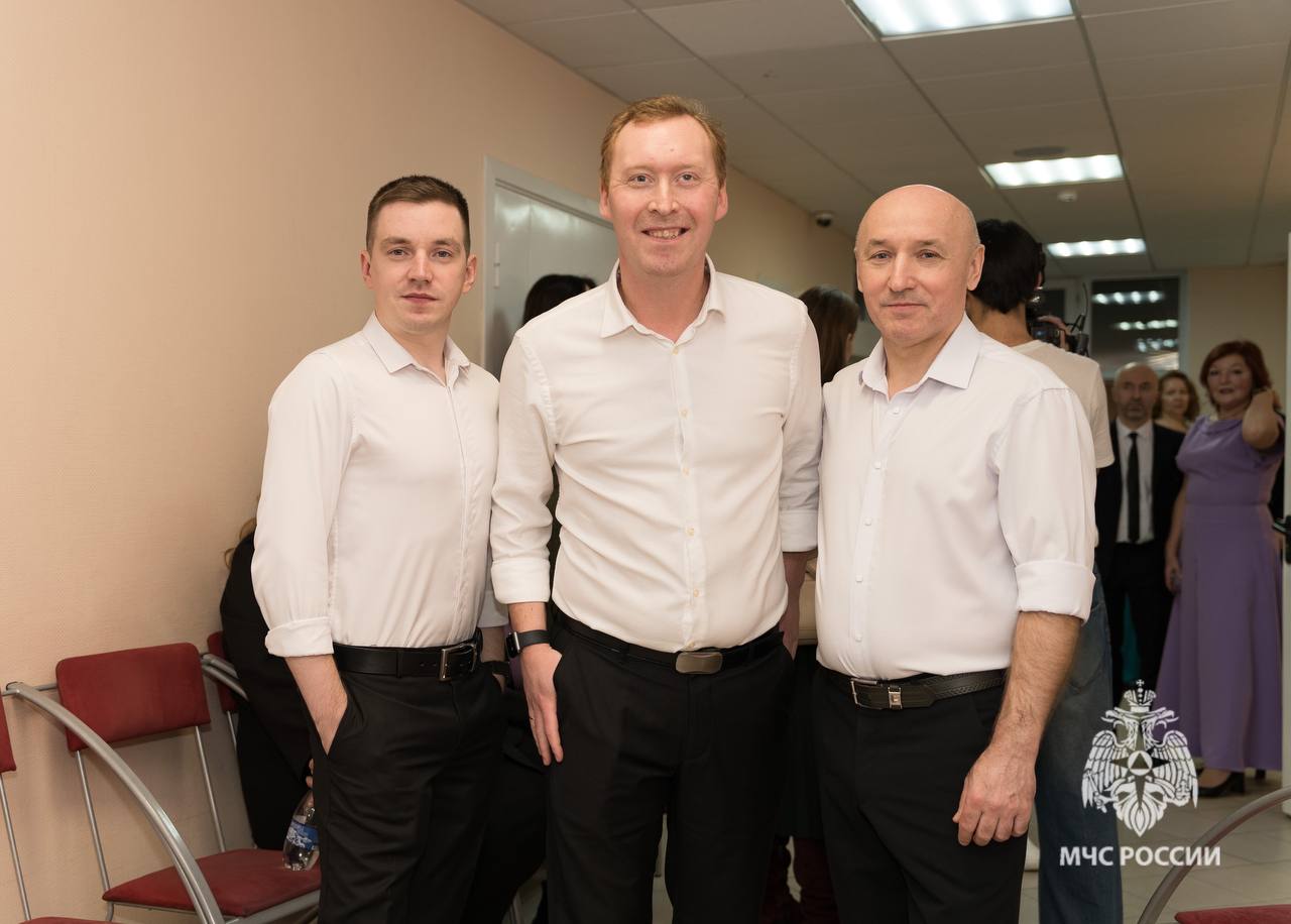 «Добрые песни о главном». Начальник группы применения беспилотных авиационных систем Главного управления Александр Лавров принял участие в благотворительном концерте «Добрые песни о главном». В этом году на сцене звучали... «Добрые песни о главном». Начальник группы применения беспилотных авиационных систем Главного управления Александр Лавров принял участие в благотворительном концерте «Добрые песни о главном». В этом году на сцене звучали...