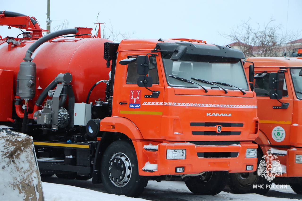 В Нарьян-Маре прошли командно-штабные учения МЧС России В Нарьян-Маре прошли командно-штабные учения МЧС России