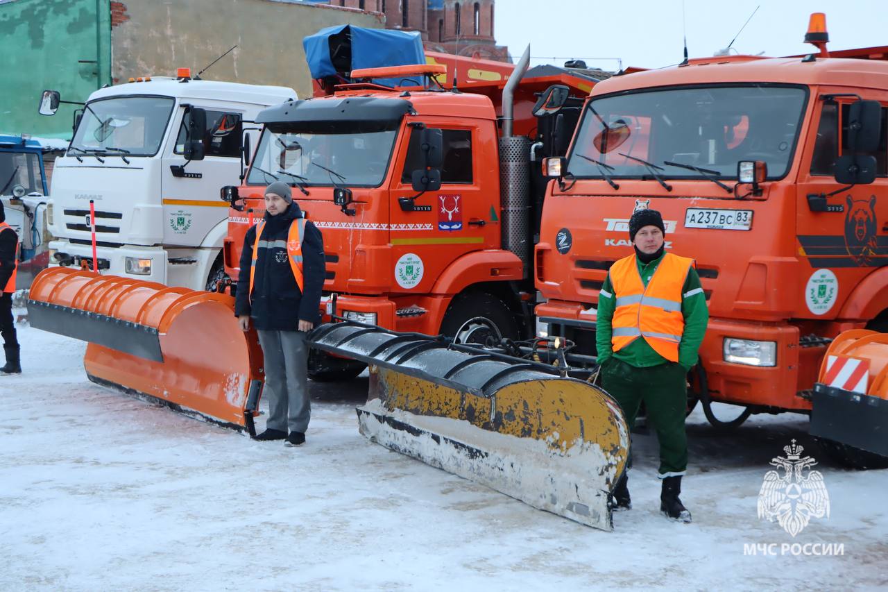 В Нарьян-Маре прошли командно-штабные учения МЧС России В Нарьян-Маре прошли командно-штабные учения МЧС России