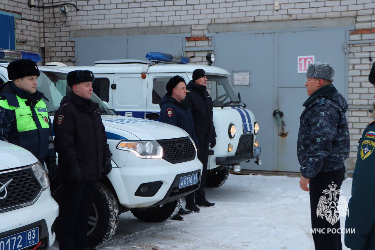 В Нарьян-Маре прошли командно-штабные учения МЧС России В Нарьян-Маре прошли командно-штабные учения МЧС России