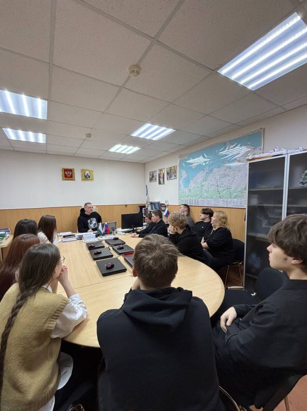 В Избиркоме Ненецкого автономного округа регулярно проходят встречи со школьниками