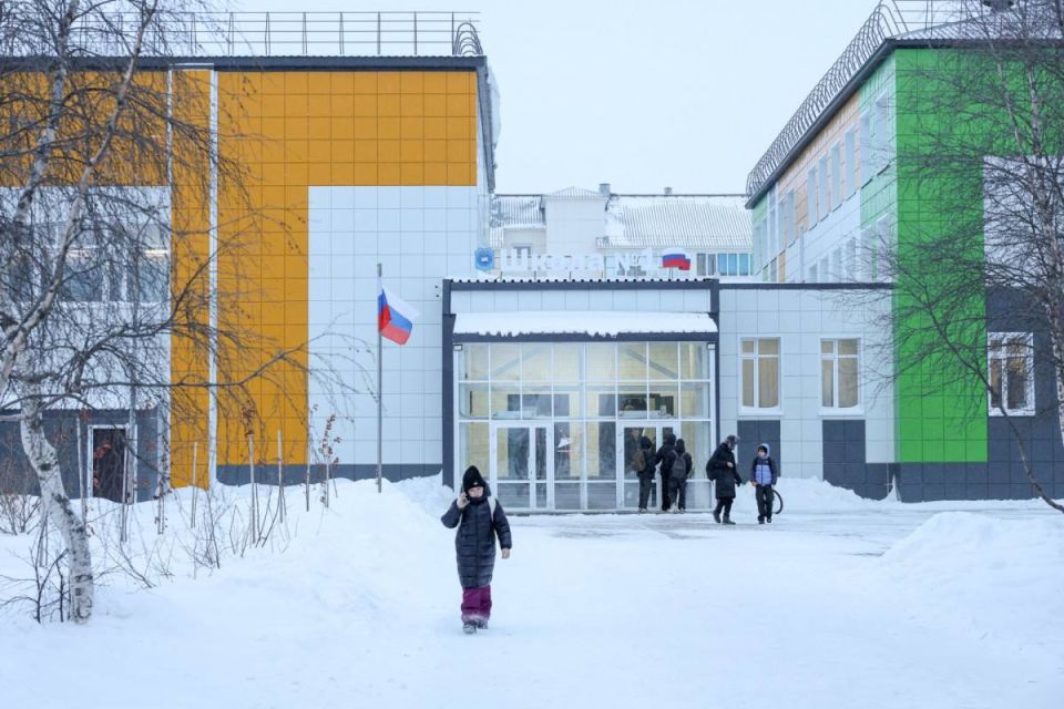 Жители НАО оценили работу учреждений образования и культуры региона