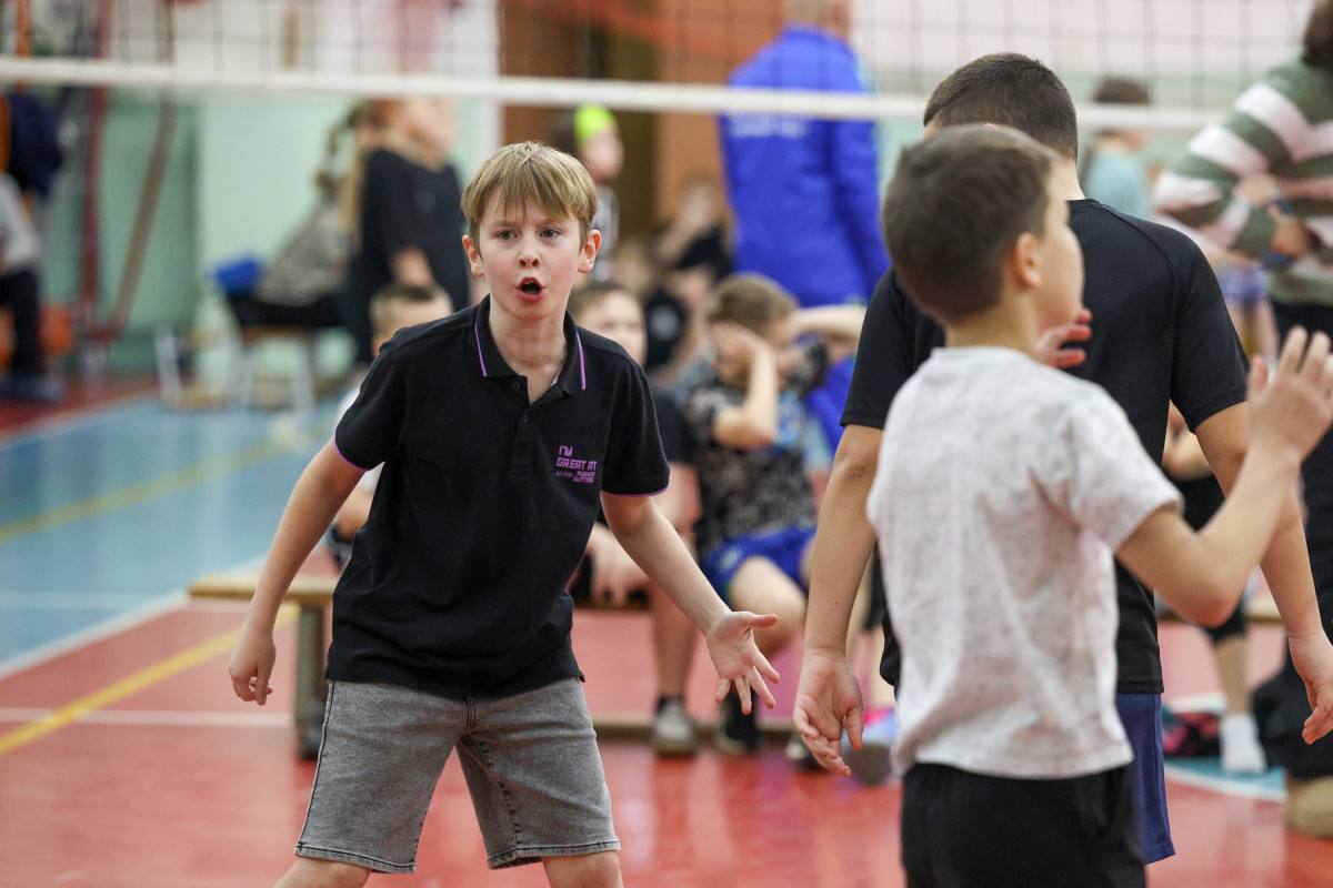 В Нарьян-Маре впервые проходит первенство по пионерболу среди школьников В Нарьян-Маре впервые проходит первенство по пионерболу среди школьников