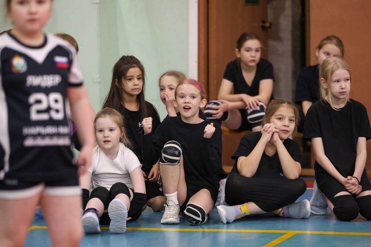 В Нарьян-Маре впервые проходит первенство по пионерболу среди школьников В Нарьян-Маре впервые проходит первенство по пионерболу среди школьников