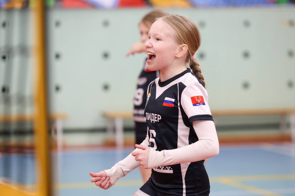 В Нарьян-Маре впервые проходит первенство по пионерболу среди школьников В Нарьян-Маре впервые проходит первенство по пионерболу среди школьников