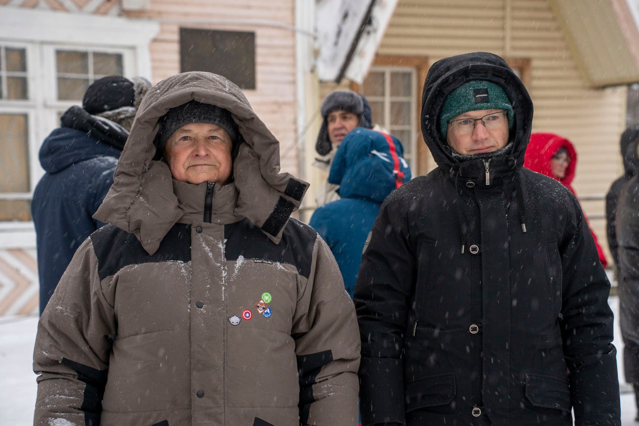 В НАО захоронили останки лётчиков, погибших в Великую Отечественную войну В НАО захоронили останки лётчиков, погибших в Великую Отечественную войну