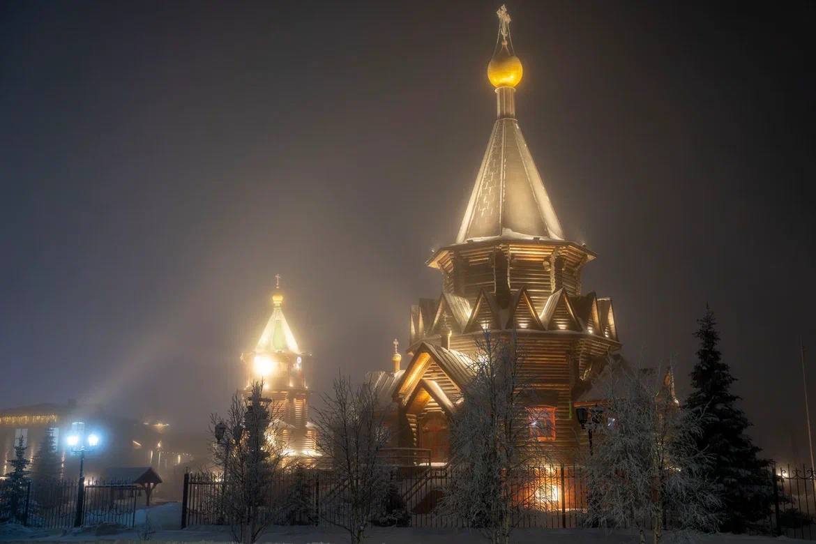 Туманные вечерние улицы Нарьян-Мара в объективе Алексея Орлова Туманные вечерние улицы Нарьян-Мара в объективе Алексея Орлова