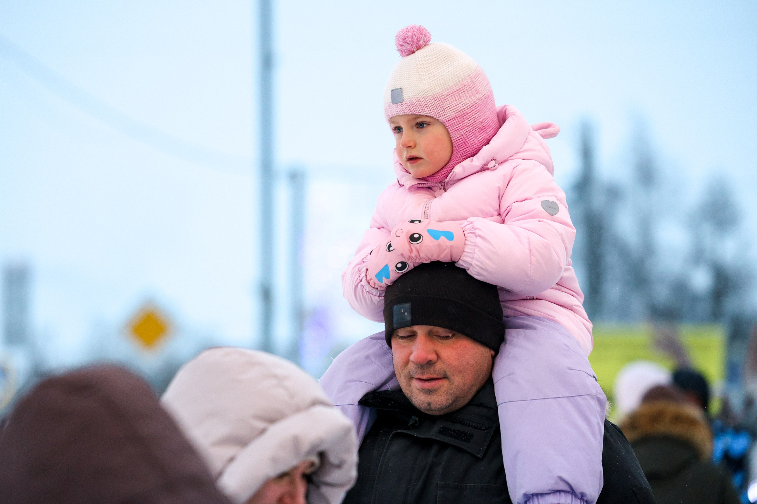 В Искателей зажгли огни новогодней ёлки В Искателей зажгли огни новогодней ёлки