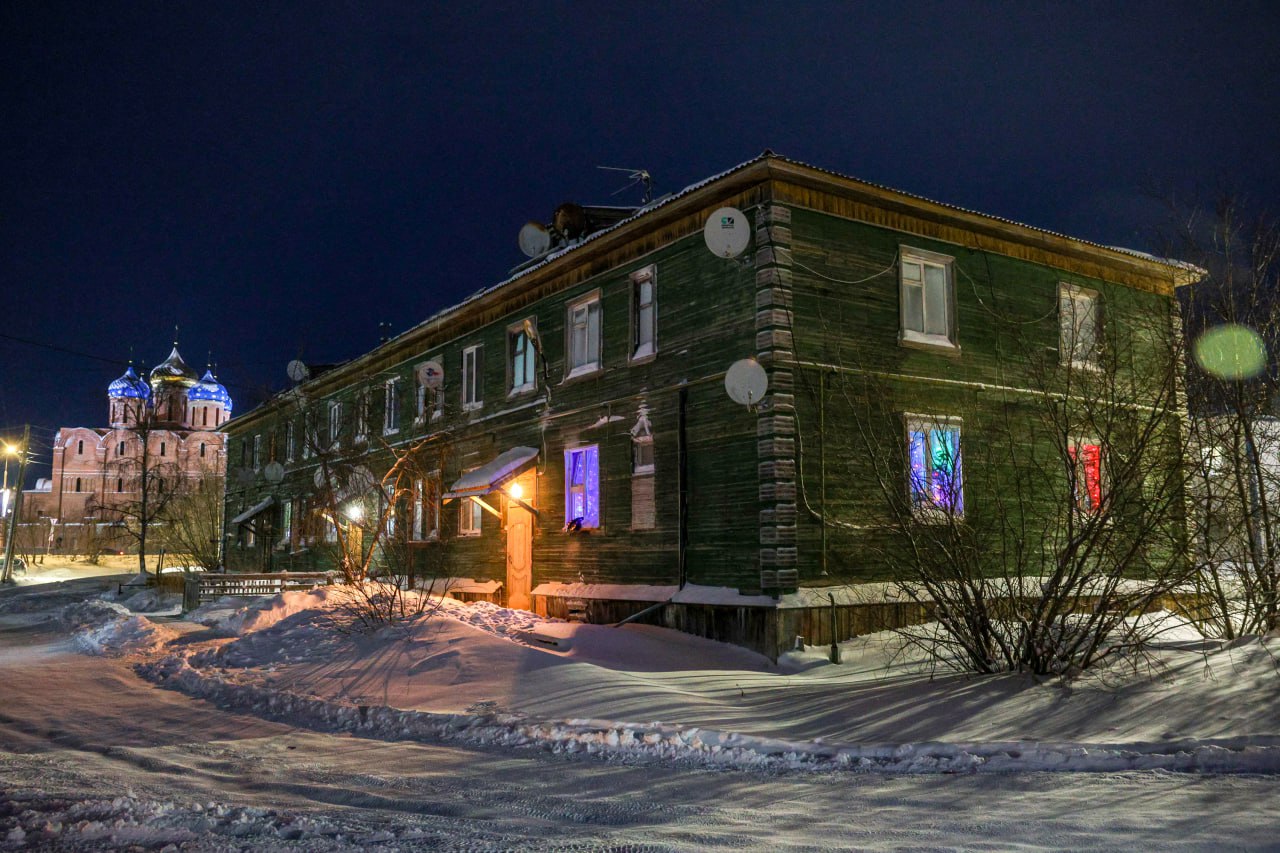 В Нарьян-Маре жители аварийного дома добиваются переселения