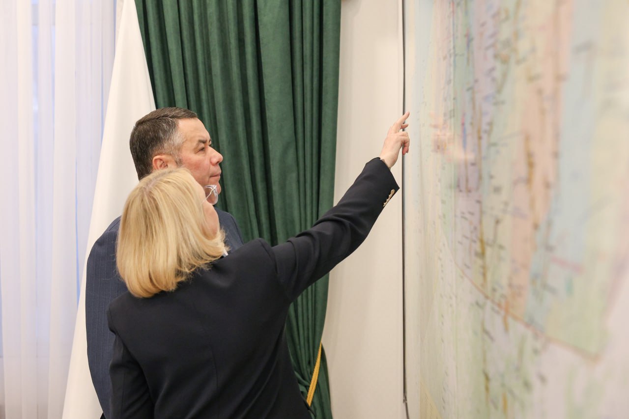 Игорь Руденя и Ирина Гехт обсудили ключевые параметры бюджета округа Игорь Руденя и Ирина Гехт обсудили ключевые параметры бюджета округа