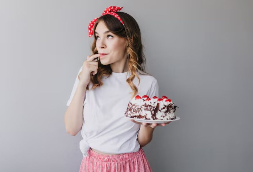 Почему нежелание простить себя за сладости мешает похудению?