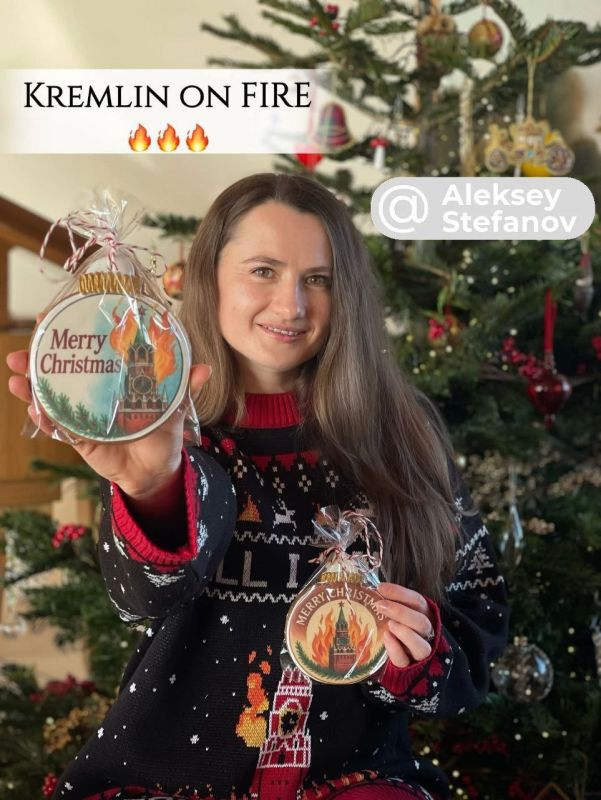 Алексей Стефанов: Армен Сумбатыч поставил у себя на канале фото елочек в детсадах на Украине с украшением - горящим Кремлем