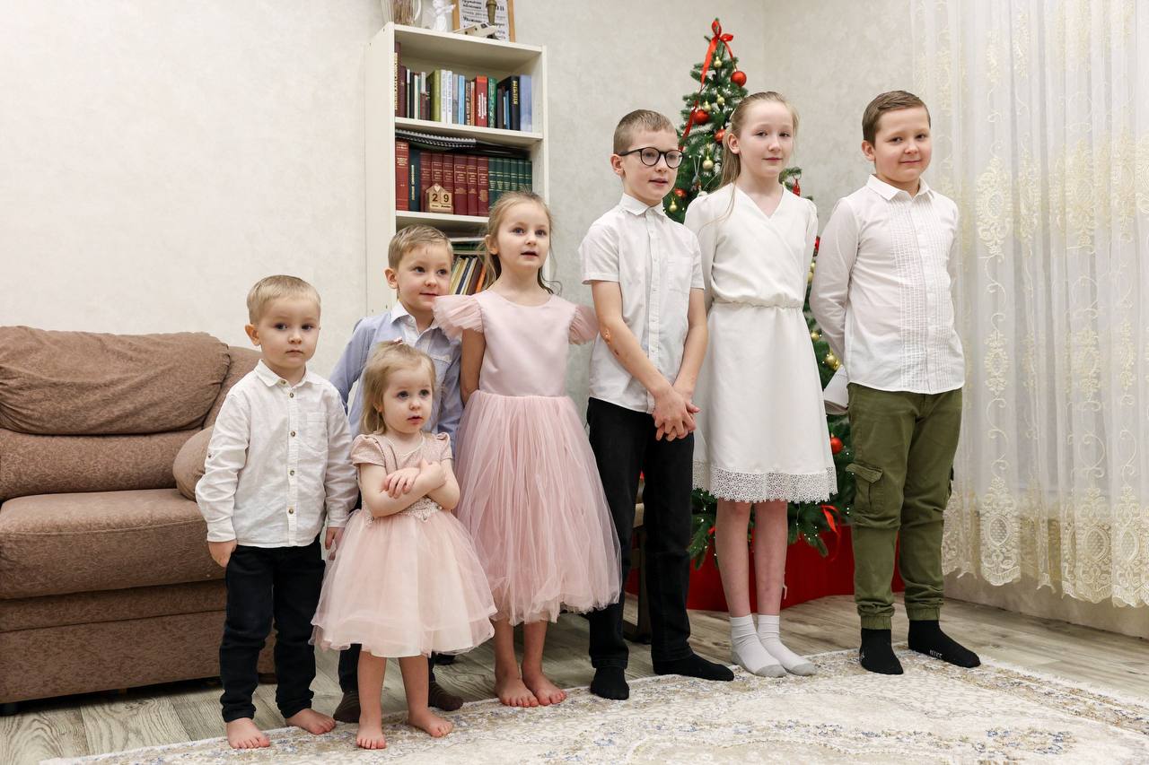 Депутат СД НАО Анатолий Курленко исполнил новогодние мечты детей из Нарьян-Мара Депутат СД НАО Анатолий Курленко исполнил новогодние мечты детей из Нарьян-Мара