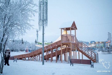 Горка на центральной площади Нарьян-Мара открыта