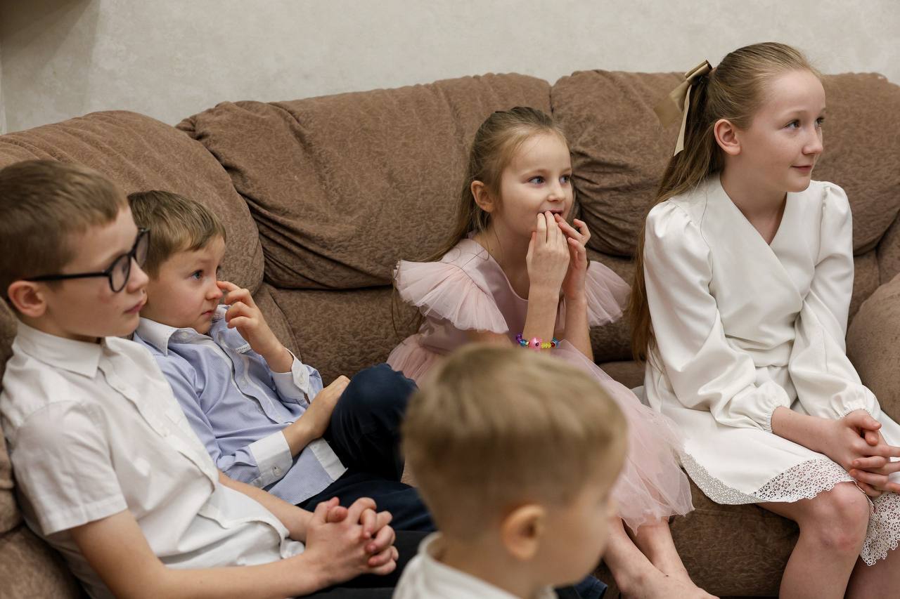 Депутат СД НАО Анатолий Курленко исполнил новогодние мечты детей из Нарьян-Мара Депутат СД НАО Анатолий Курленко исполнил новогодние мечты детей из Нарьян-Мара