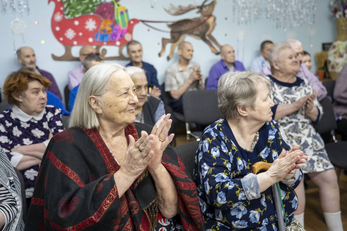 Ирина Гехт поздравила с наступающим Новым годом жителей Пустозерского дома-интерната