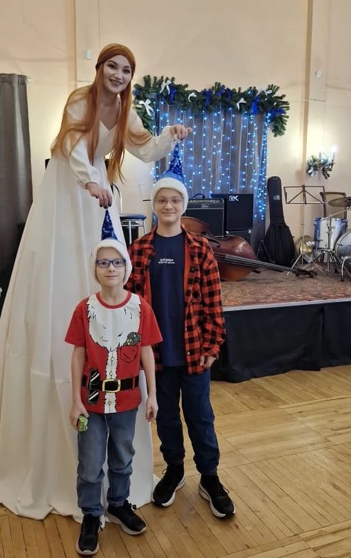 Дети сотрудников следственного управления приняли участие в Новогоднем представлении Дети сотрудников следственного управления приняли участие в Новогоднем представлении