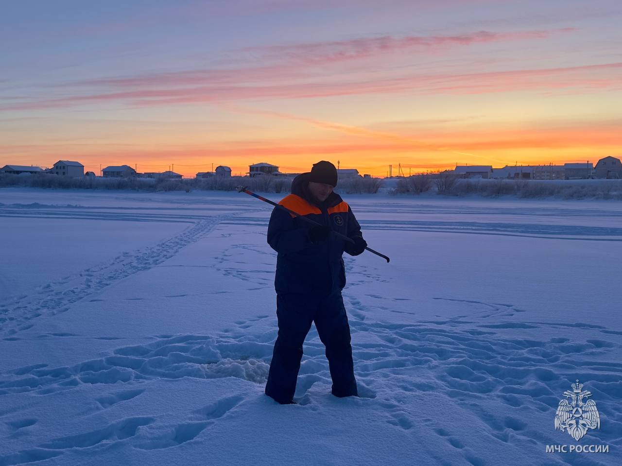 Безопасность граждан во время Крещенских купаний на контроле МЧС России Безопасность граждан во время Крещенских купаний на контроле МЧС России